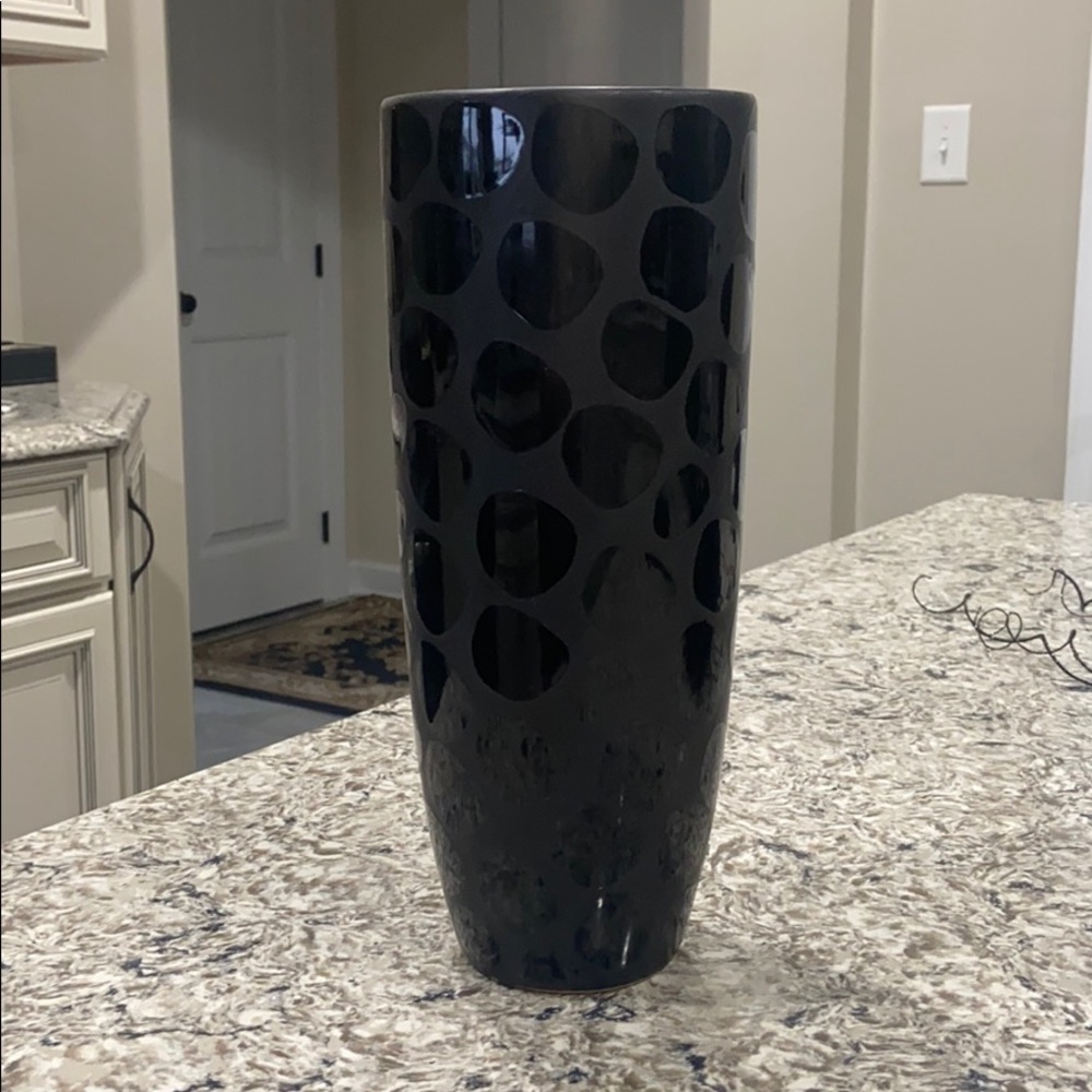 Ashland Home Collection Black Vase